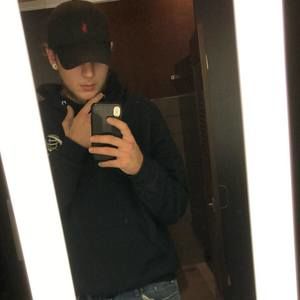 Meet your Posher, Blake